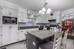 821 Thornberry St, Ottawa, IL 61350 - Photo 5