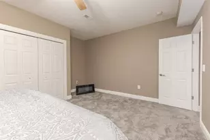 6 Stonebrook Ct, Bloomington, IL 61704 - Photo 43