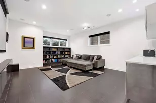 2144 W Erie St, Chicago, IL 60612 - Photo 33