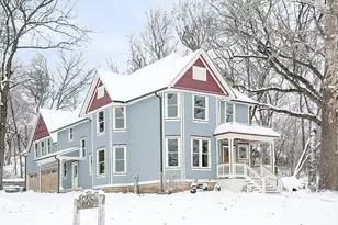 885 Geneva Rd, Saint Charles, IL 60174 - Photo 1