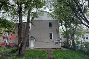 10230 S Yates Blvd, Chicago, IL 60617 - Photo 3