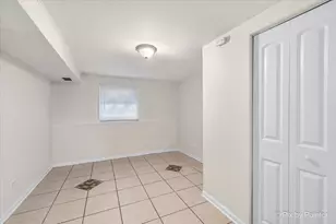 18951 Chestnut Ave, Country Club Hills, IL 60478 - Photo 9