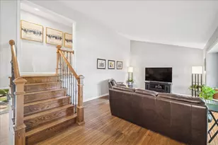 711 Carriage Hill Dr, Glenview, IL 60025 - Photo 3