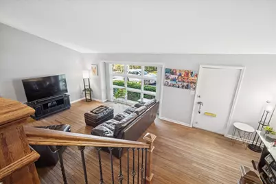 711 Carriage Hill Drive, Glenview, IL 60025 - Photo 5