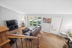 711 Carriage Hill Dr, Glenview, IL 60025 - Photo 5