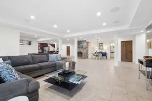 17 Ambriance Dr, Burr Ridge, IL 60527 - Photo 47