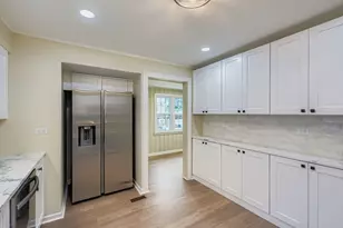 14827 Kenneth Ave, Midlothian, IL 60445 - Photo 9