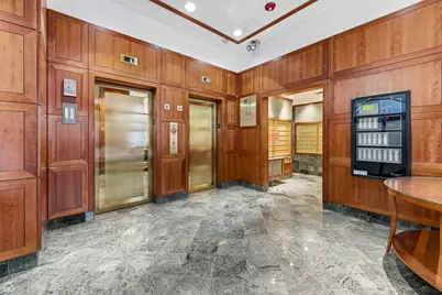 100 E Walton Place #10C, Chicago, IL 60611 - Photo 3