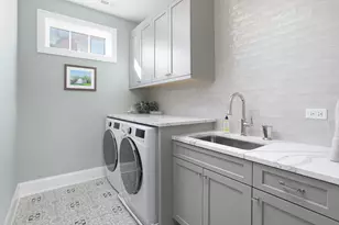 932 E Chicago Ave, Naperville, IL 60540 - Photo 35