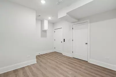 932 E Chicago Avenue, Naperville, IL 60540 - Photo 51