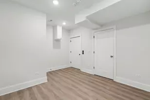 932 E Chicago Ave, Naperville, IL 60540 - Photo 51