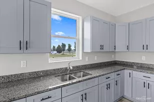 324 N Blue Jay St, Cortland, IL 60112 - Photo 11