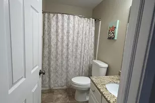 1375 Burnett Dr, Aurora, IL 60502 - Photo 11