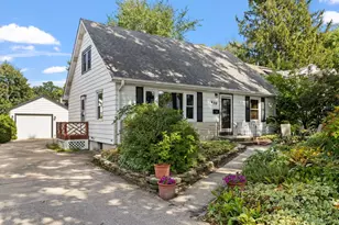 438 S Wright St, Naperville, IL 60540 - Photo 1