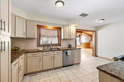 438 S Wright Street, Naperville, IL 60540 - Photo 5