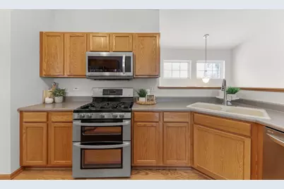 253 Nicole Drive #E, South Elgin, IL 60177 - Photo 7