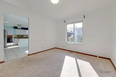 2736 Bluewater Circle, Naperville, IL 60564 - Photo 9