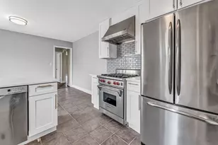 10026 S Spaulding Ave, Evergreen Park, IL 60805 - Photo 7