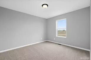 360 N Charles St, Cortland, IL 60112 - Photo 25