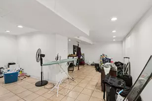 2115 Emerson St, Evanston, IL 60201 - Photo 29