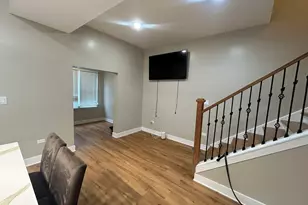 8228 S Clyde Ave, Chicago, IL 60617 - Photo 7