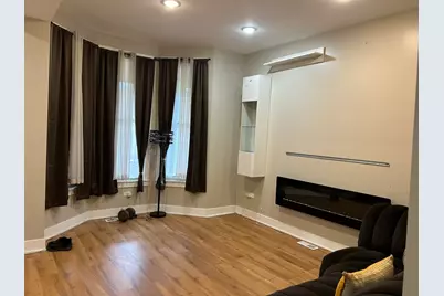 8228 S Clyde Avenue, Chicago, IL 60617 - Photo 3