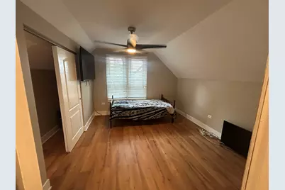 8228 S Clyde Avenue, Chicago, IL 60617 - Photo 9