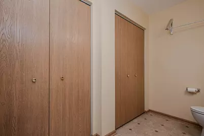 801 N McLean Boulevard #320, Elgin, IL 60123 - Photo 15