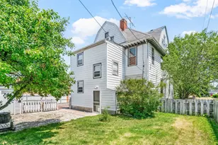 111 S Sycamore St, Genoa, IL 60135 - Photo 21