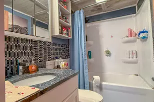 615 W 9th St, Sterling, IL 61081 - Photo 11