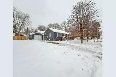 615 W 9th Street, Sterling, IL 61081 - Photo 3