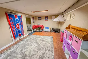 615 W 9th St, Sterling, IL 61081 - Photo 23