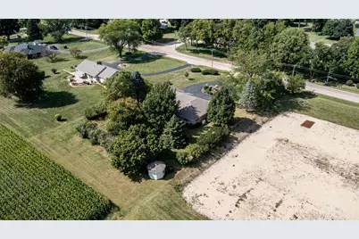 154 E US  34 Highway, Mendota, IL 61342 - Photo 5