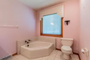 154 E US 34 Hwy, Mendota, IL 61342 - Photo 17