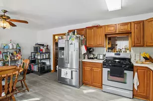 327 Hickory Ave, Romeoville, IL 60446 - Photo 17