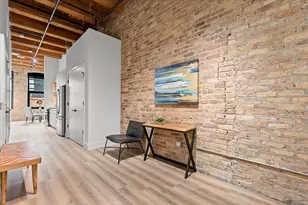 153 W Ohio St, Chicago, IL 60654 - Photo 9