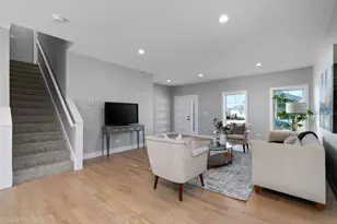 4019 Faith Ln, Saint Charles, IL 60174 - Photo 3