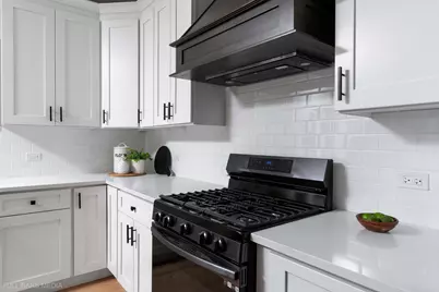 4019 Faith Lane, Saint Charles, IL 60174 - Photo 13