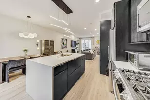 448 N Carpenter St, Chicago, IL 60642 - Photo 13