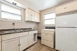 [Address not provided], Blue Island, IL 60406 - Photo 7