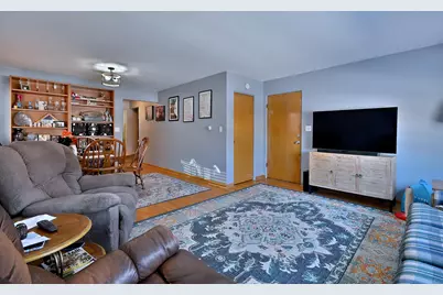 5555 N Mango Avenue, Chicago, IL 60630 - Photo 5