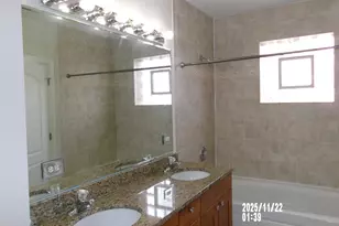 2651 E 74th St, Chicago, IL 60649 - Photo 15