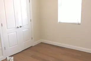 2651 E 74th St, Chicago, IL 60649 - Photo 17