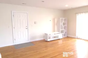 2651 E 74th St, Chicago, IL 60649 - Photo 7