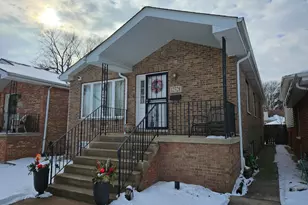 12328 S Aberdeen St, Calumet Park, IL 60827 - Photo 1