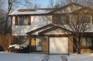 429 Pacific Ct, Wheeling, IL 60090 - Photo 1