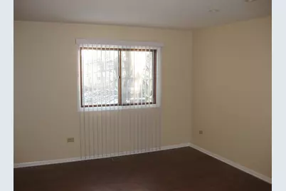 429 Pacific Court, Wheeling, IL 60090 - Photo 9