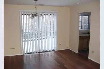 429 Pacific Court, Wheeling, IL 60090 - Photo 7