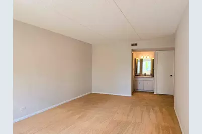 690 Chandler Road #207, Gurnee, IL 60031 - Photo 11