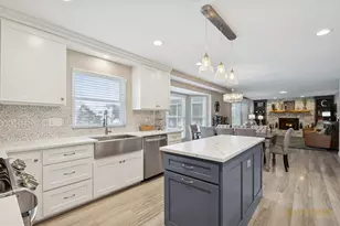 193 White Feather Ln, Gilberts, IL 60136 - Photo 7